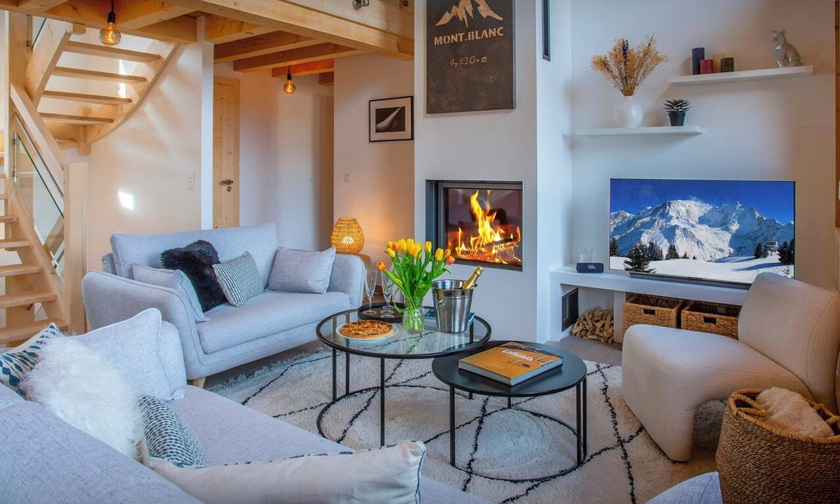 Combloux Ski Chalet | Chalet Alpayak - enjoy a mountain holiday for 8 with hot tub - OVO Network
