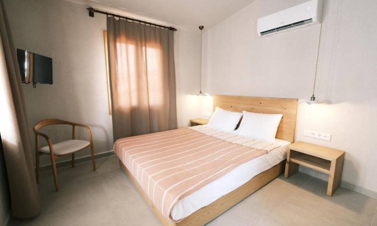 Side Hotel | Deluxe Double Room with Balcony