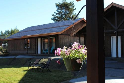 Island Park Ski Chalet | Family Cabin Unit 9