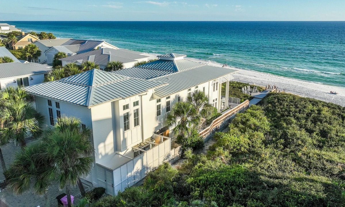 Majestica Beach House | Gulf Front with Private Beach Access- The Flying Pig by Royal Destinations