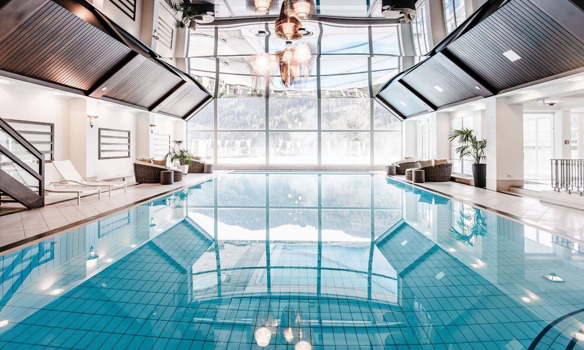 Gatschen House | Traditional Suite, balcony (half board) - IMLAUER Hotel Schloss Pichlarn