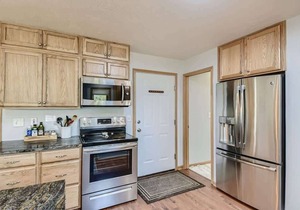 4BR Townhome w/Private Hot Tub, Garage, and Deck in Silverthorne