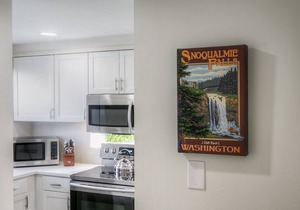 All 5 Moon River Suites on river - up to 30 guests in North Bend