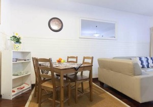 B2 Crawley Apartment 1 BRM & Sleepout near UWA in Perth