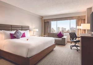 Coast Edmonton Plaza Hotel by APA in Edmonton