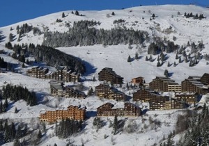 Ski-In/Ski-Out 2-Room Apartment with Cabins - Sleeps 8 - Near Shops and Childcare in Auris