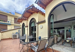 Spacious apartment with AC for 4, pets allowed in Menton in Menton