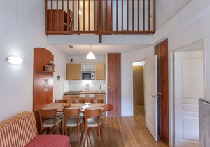 Spacious duplex with south terrace - 7 guests in La Mongie