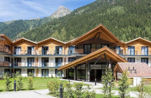 Les Tines Apartment | Alpine Comfort near Slopes