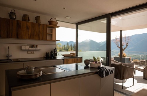 Schenna Ski Chalet | Chalet "Goyen" with Shared Pool, Private Terrace & Wi-Fi