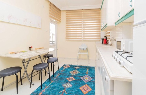Altnkum Mahallesi Apartment | Commodious Flat Near Seaside in Antalya Konyaalti