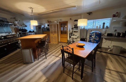 Hamilton Ski Chalet | Downing Mountain Lodge