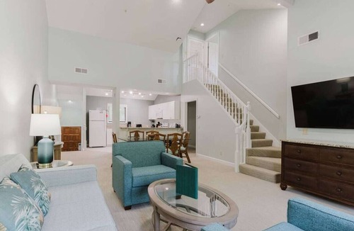 Shipyard Plantation Hotel | Golf View Villa | Pool, Bikes + Full Kitchen