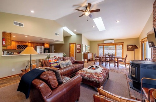 Shell House | Great Shell Wyoming Escape- Large Family Retreat at the Base of the Bighorn Mountains