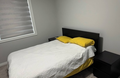 Southeast Calgary Bed & Breakfast | Hillary Homes Bed and Breakfast Calgary