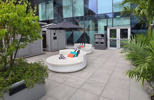 International District Apartment | Humaniti - Serviced 1-Bedroom in Montreal