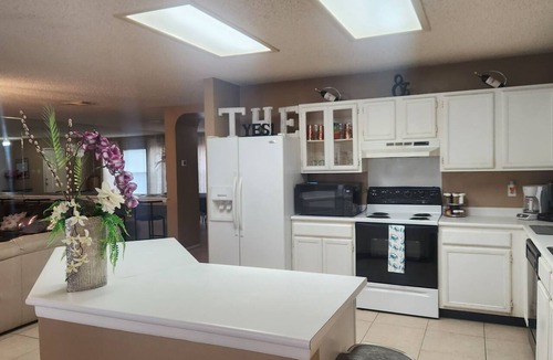 Northwest Crossing House | Luxury and spacious 4-bedroom house in adorable San Antonio with AC