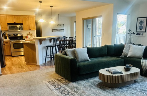Three Rivers House | River Mountain Retreat 5BR House w/Dual Masters + Pool, Tennis & River Access