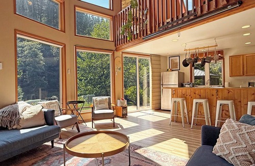 Verlot Cabin | Riverfront A-Frame with Hot Tub, Game Room and Fire Pit - Sleeps 10, Dogs OK
