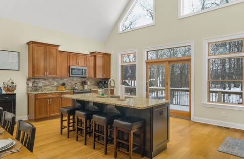Pedlars Edge House | Spacious and Updated Home in Wintergreen