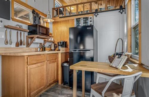 Mentone Ski Chalet | Tiny Cub House with Fast WiFi and Dog Friendly