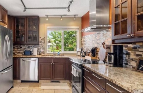 Northeast Edmonton House | Urban Oasis - Heated Pool/Hot Tub - Steam Shower - Pets