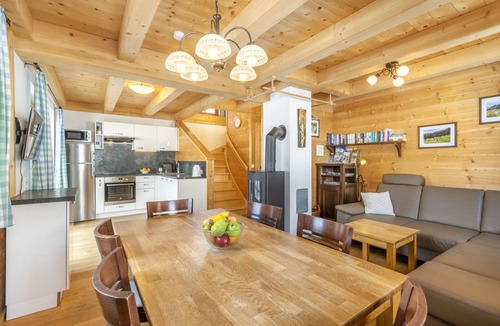 Schoenberg-Lachtal Ski Chalet | Veselý Svišť Chalet Lachtal - a comfortable chalet in the mountains