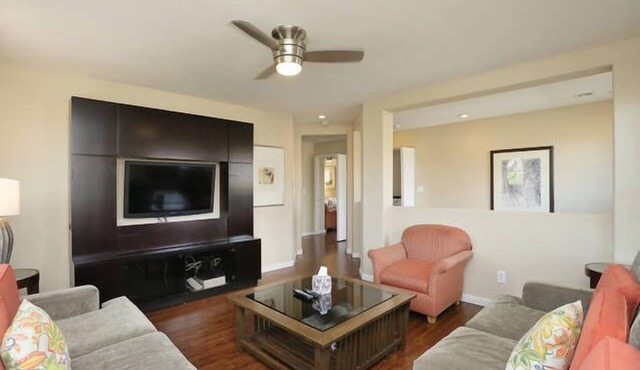 4 bedrooms 3 bathrooms. Easy access to stripe. Pet and family friendly. in Las Vegas