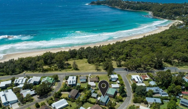 Barefoot Beach House Narrawallee in Narrawallee