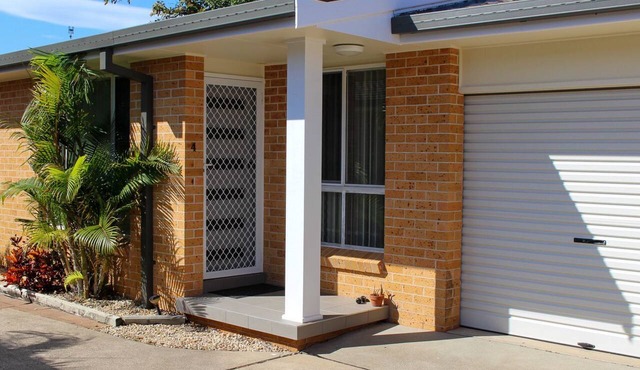 Beach Haven Villa - close to beach and breakwall in NORTH HAVEN