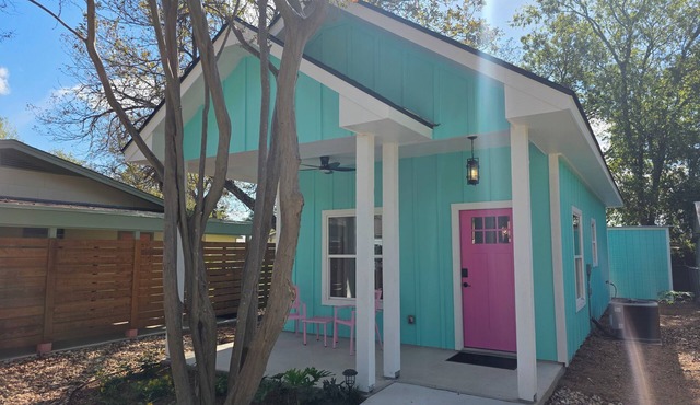 Beautiful Newly Constructed Tiny Home in the Heart of Old Town. in Cibolo