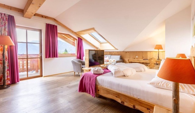 "Bergheimat" suite, separate WC and bath/shower (1-3 n.) - Nature and wellness hotel in Gumpenberg