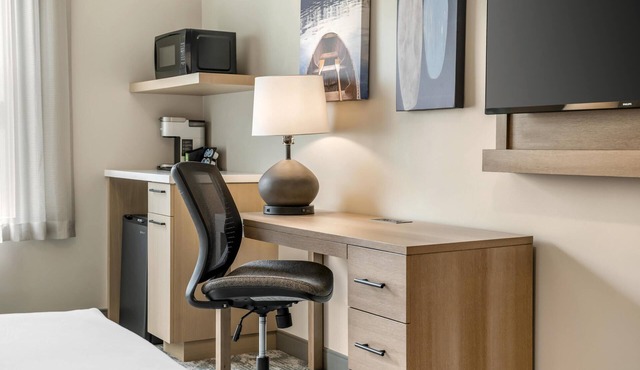 Best Western Plus Bridgewater Hotel & Convention Centre in Cookville