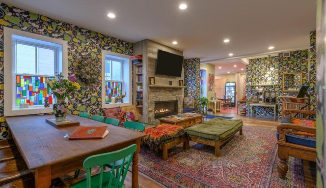 Black Elephant Hostel in Portland
