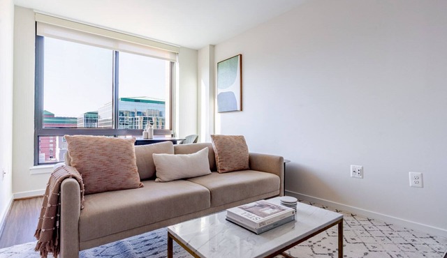 Blueground | Ballston, pool & w/d, nr park in Arlington