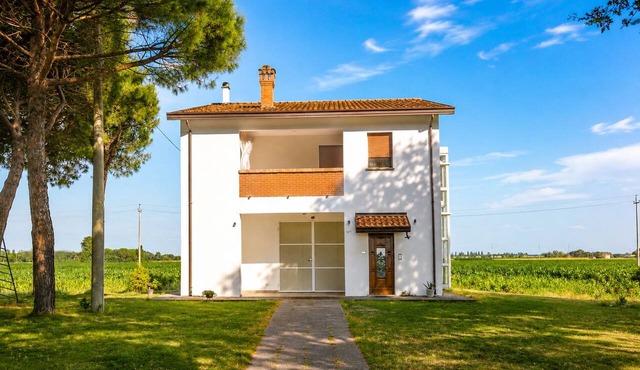 Cà Elena house located in the Po Delta park a few kilometers from Lido di Volano in Emilia-Romagna