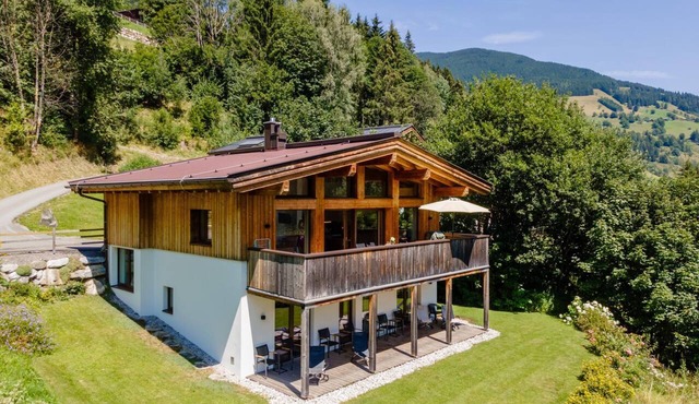 Chalet with a sauna near Saalbach-Hinterglemm in Saalbach-Hinterglemm