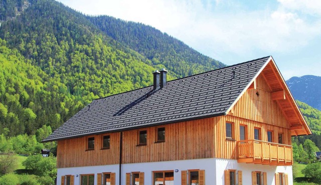 Chalet with private sauna in Obertraun