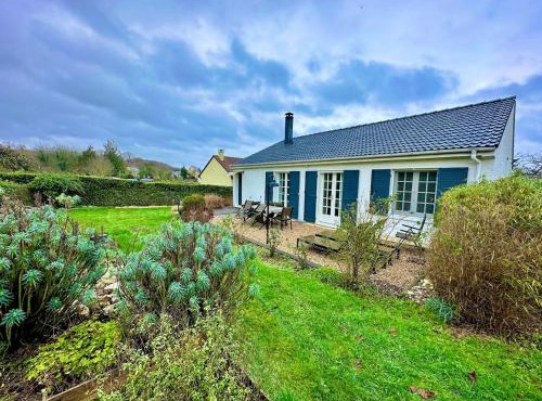 Charmante Datcha en Normandie in Les Damps
