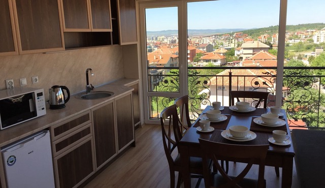 Charming 1-bedroom apartment with AC and WiFi in sunny Sveti Vlas with Sea view in Sveti Vlas