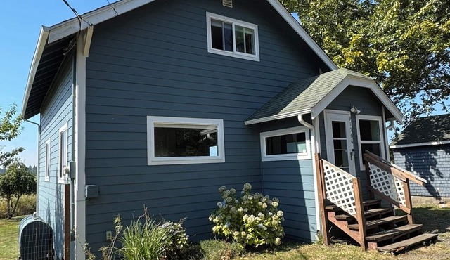 Charming 3-bedroom farmhouse in Astoria in Astoria