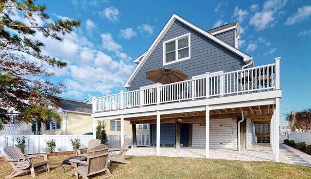 Completely Renovated South Bethany House, 5- minute walk to beach in Bethany Beach