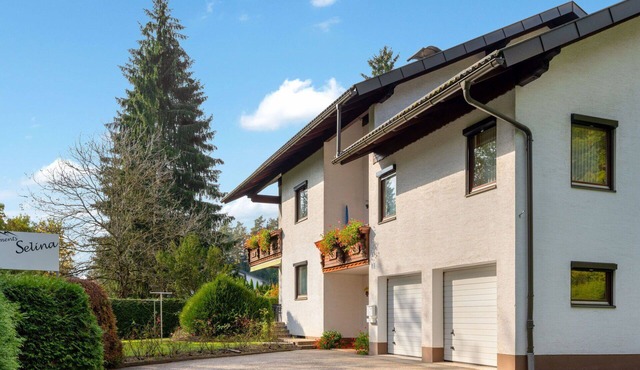 Cosy apartment for 4 people with WIFI, TV, terrace and pets allowed in Unterburg Am Klopeiner See
