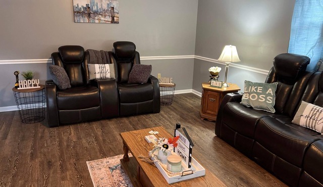 Cozy Apartment embedded in Kentucky mountains. Pet friendly. in Hagerhill