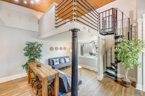 Cozy Boho-Chic Loft ~ 2 Mi to Downtown Cincinnati in Cincinnati