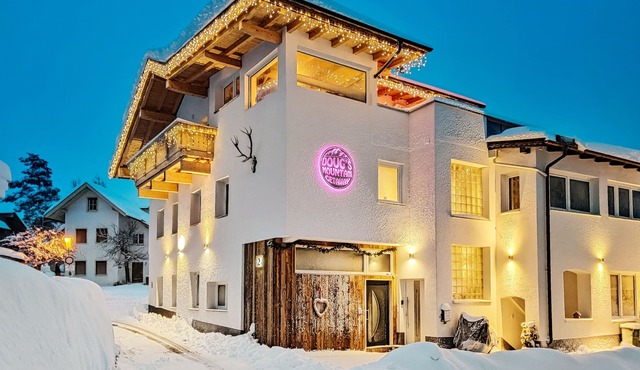 Das Mountain Getaway - 'Exclusive Mega Chalet' (The Full Monty) in Fulpmes