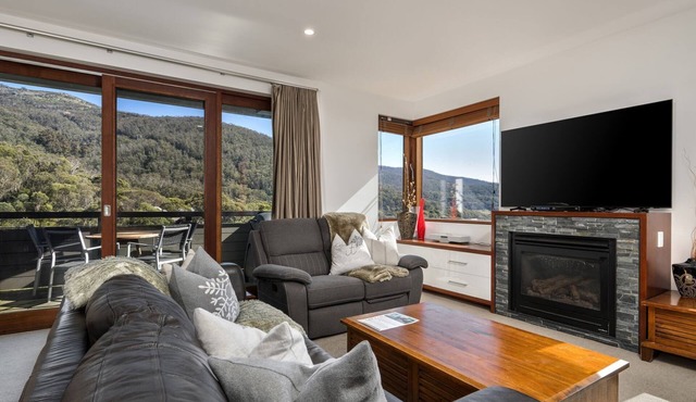 Elevation 6 - Modern Luxe accommodation in the heart of Thredbo in Thredbo