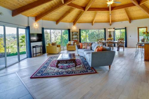 Fallbrook Home w/Mountain Views: Close to Hiking! in Fallbrook