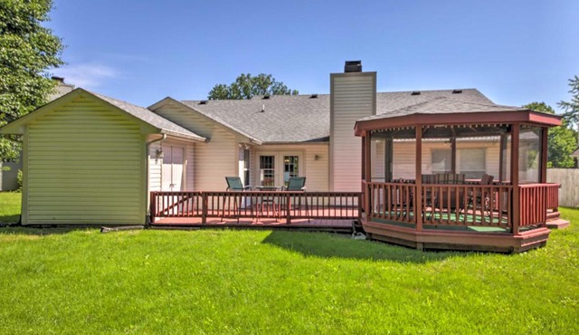 Family Home Near Indianapolis Speedway and Dtwn in Indianapolis
