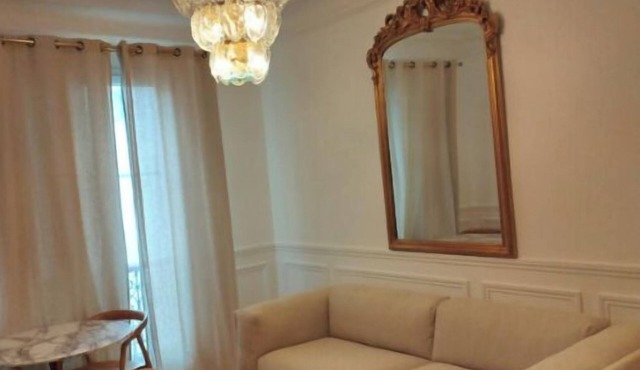 Fully Renovated 2-Bedroom Apt, steps from the Pantheon. in Paris